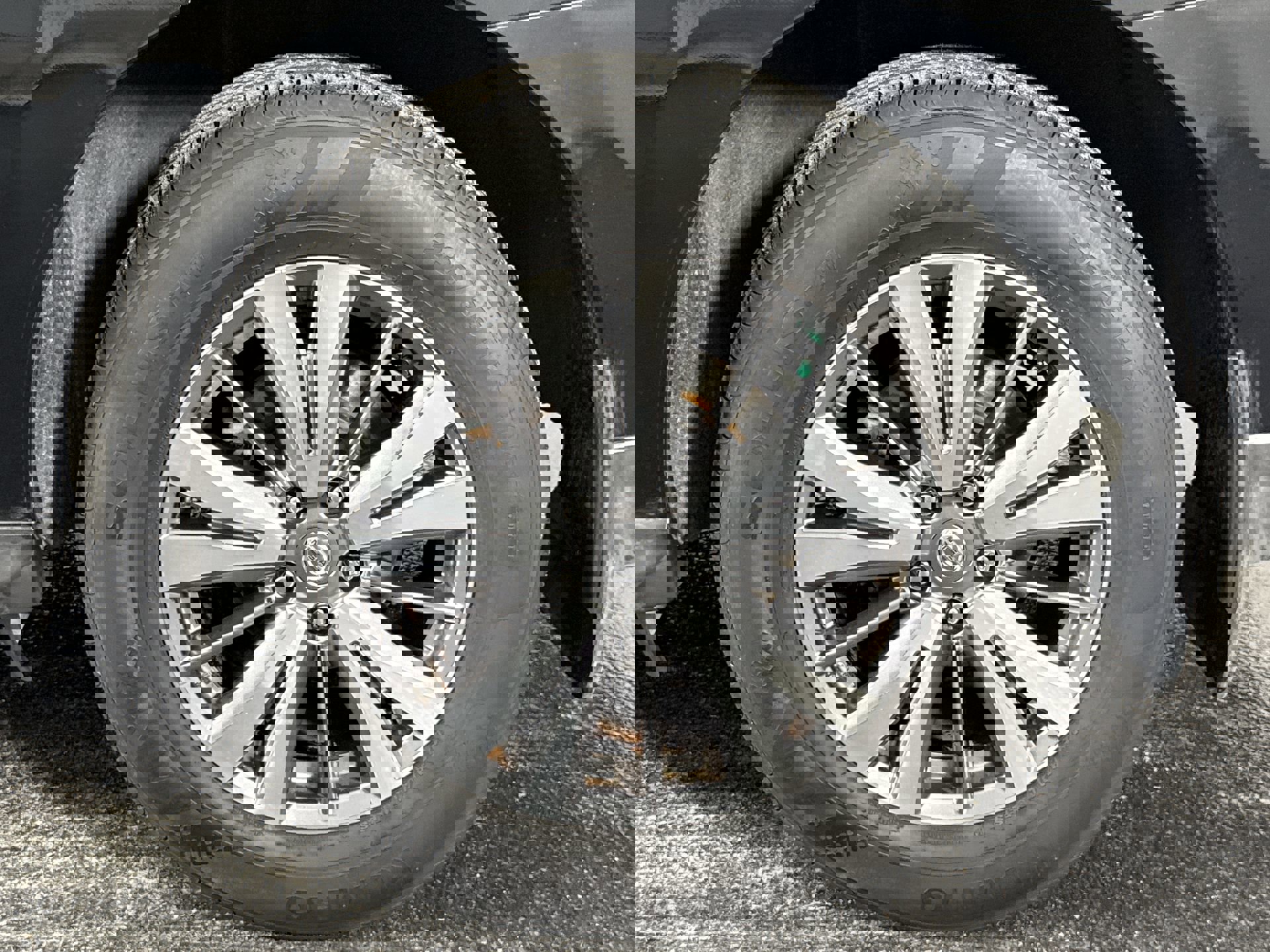 Used 2019 Nissan Pathfinder SL image 14