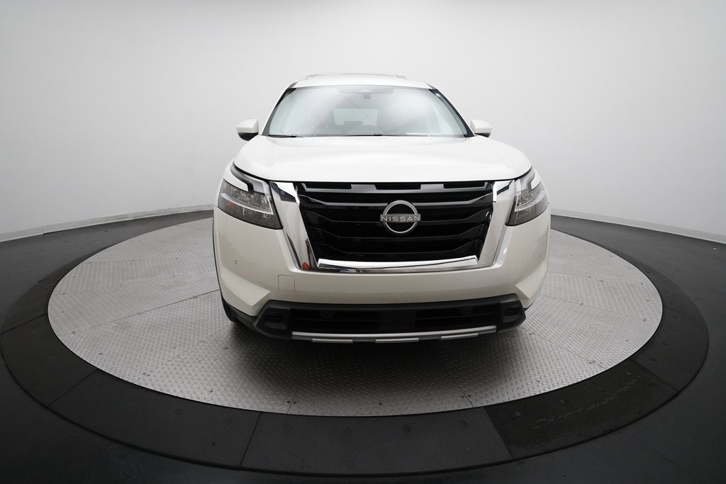 Certified 2024 Nissan Pathfinder SL image 11