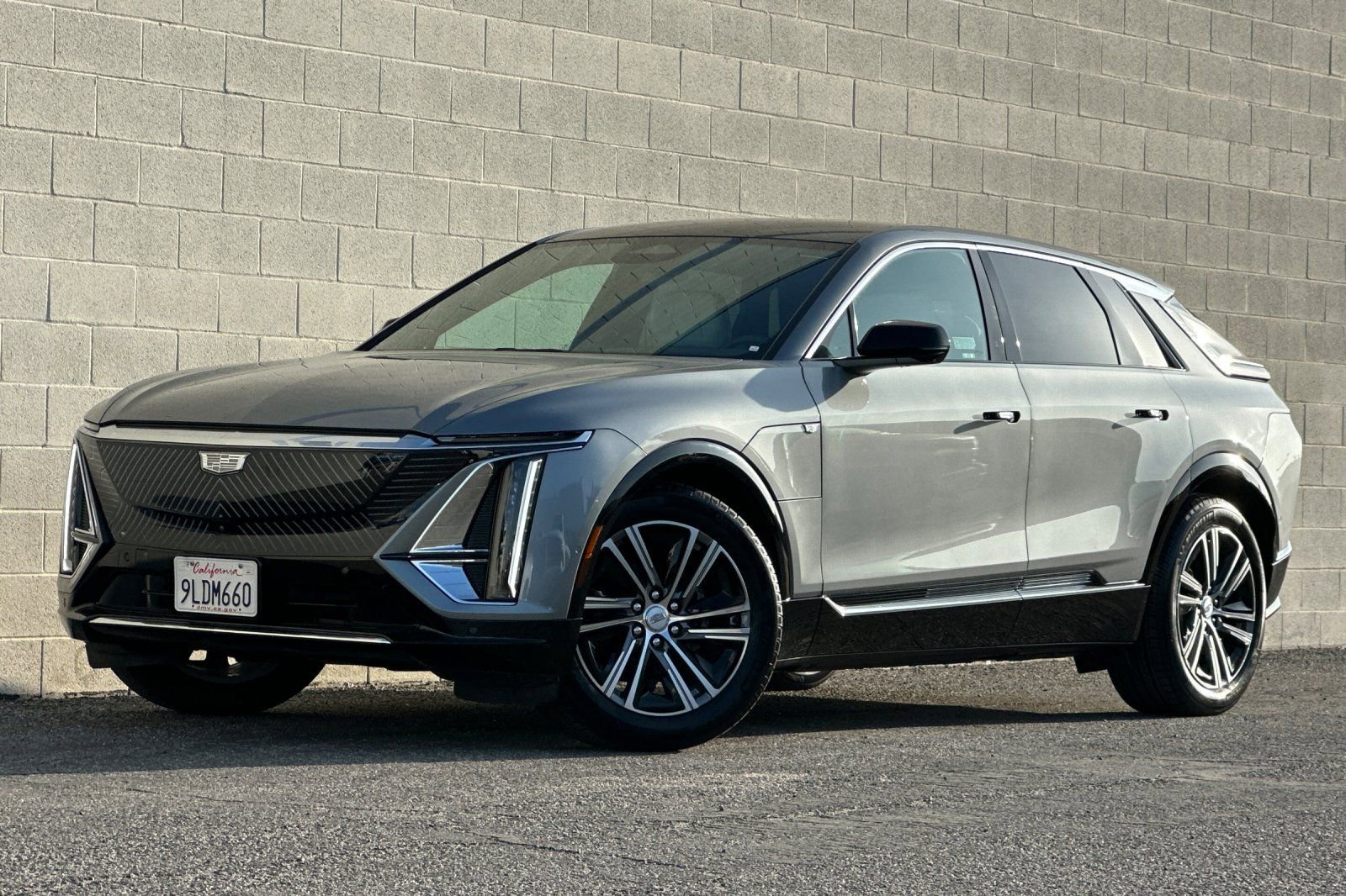 Certified 2024 Cadillac Lyriq Luxury image 8