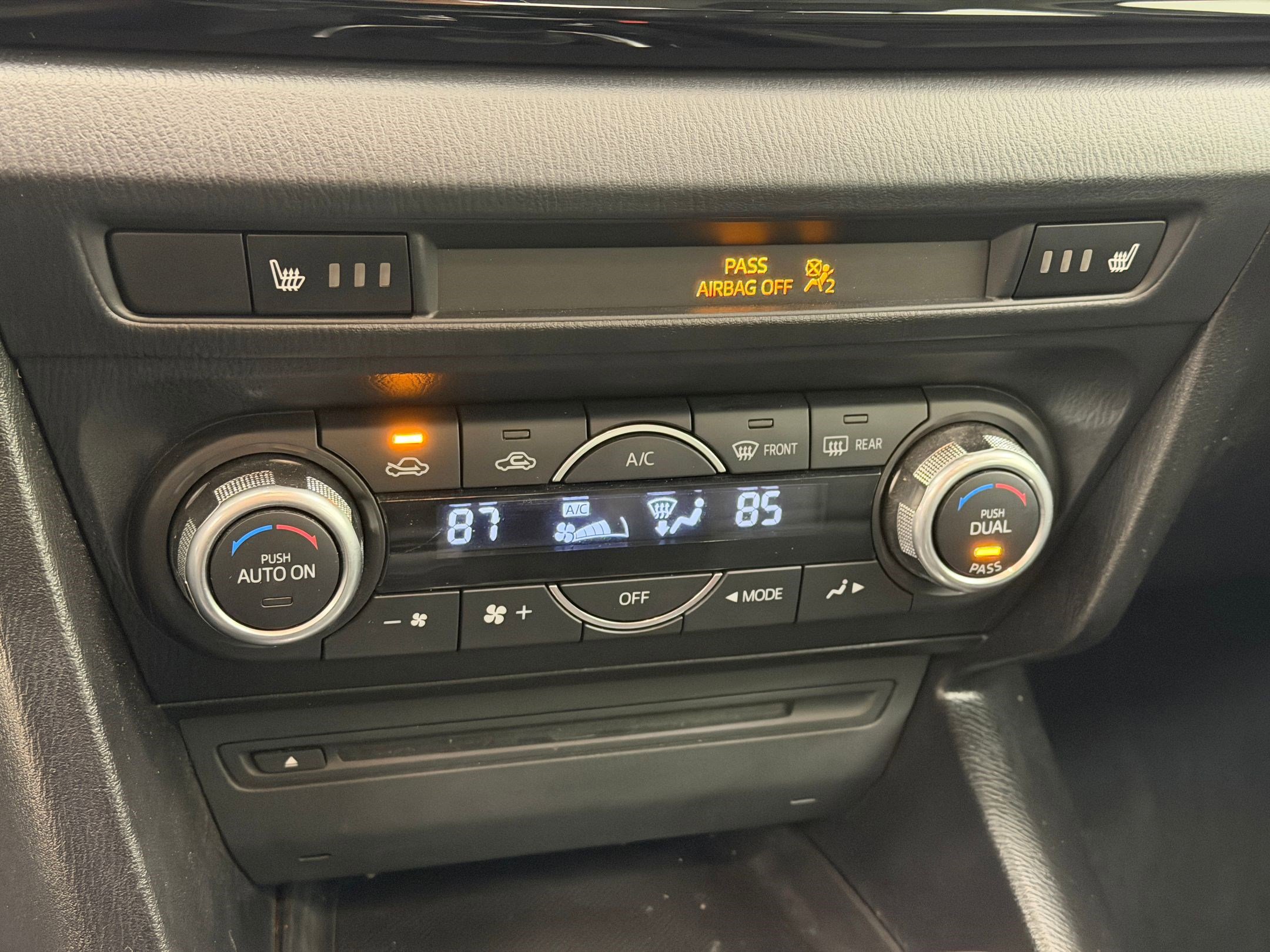 Used 2015 MAZDA MAZDA3 i Grand Touring image 20