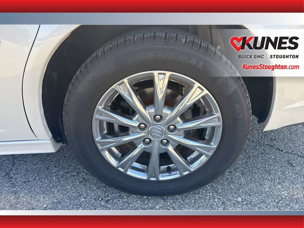 Used 2011 Buick Lucerne CXL image 16