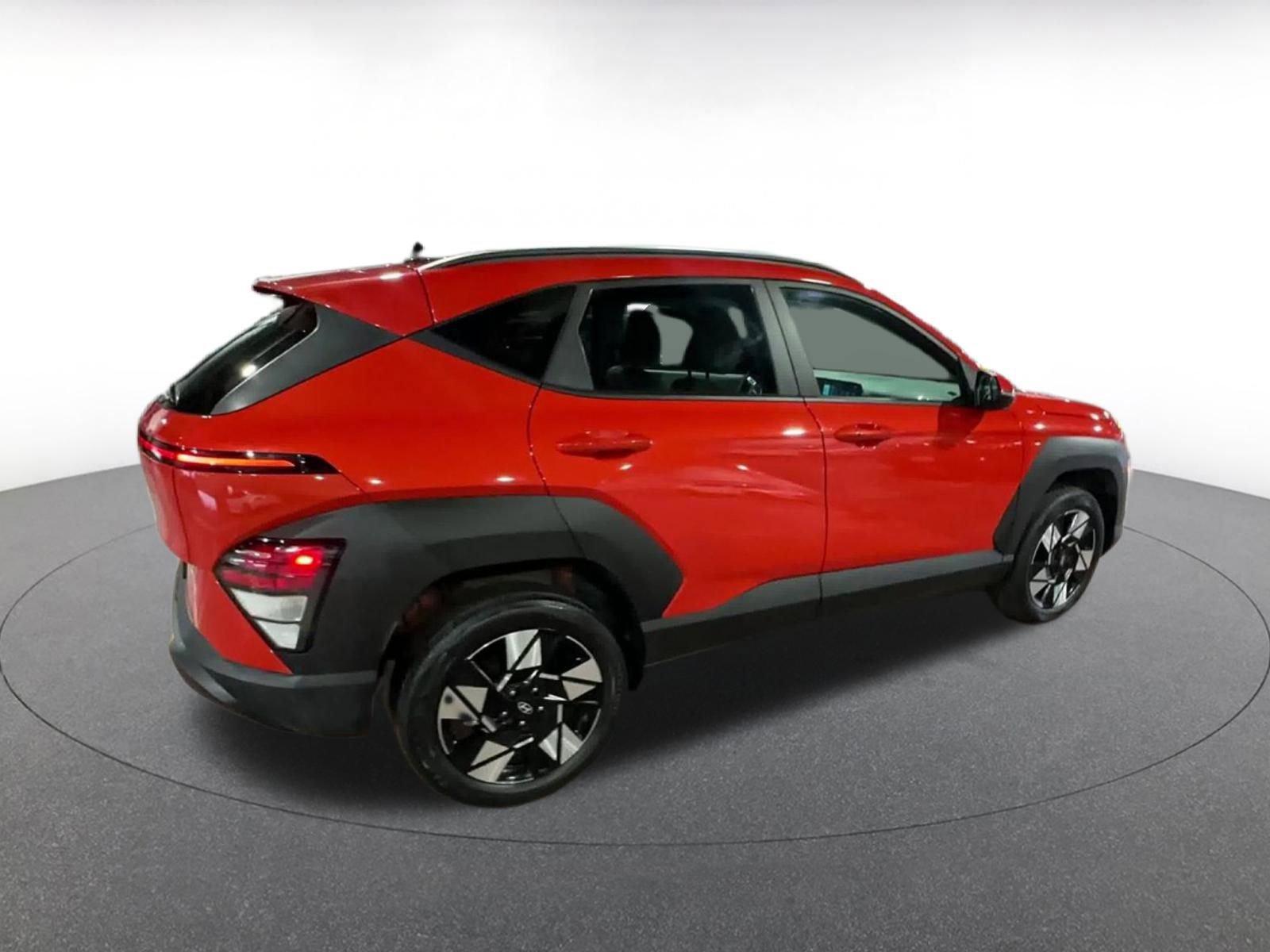 Used 2025 Hyundai Kona SEL image 15