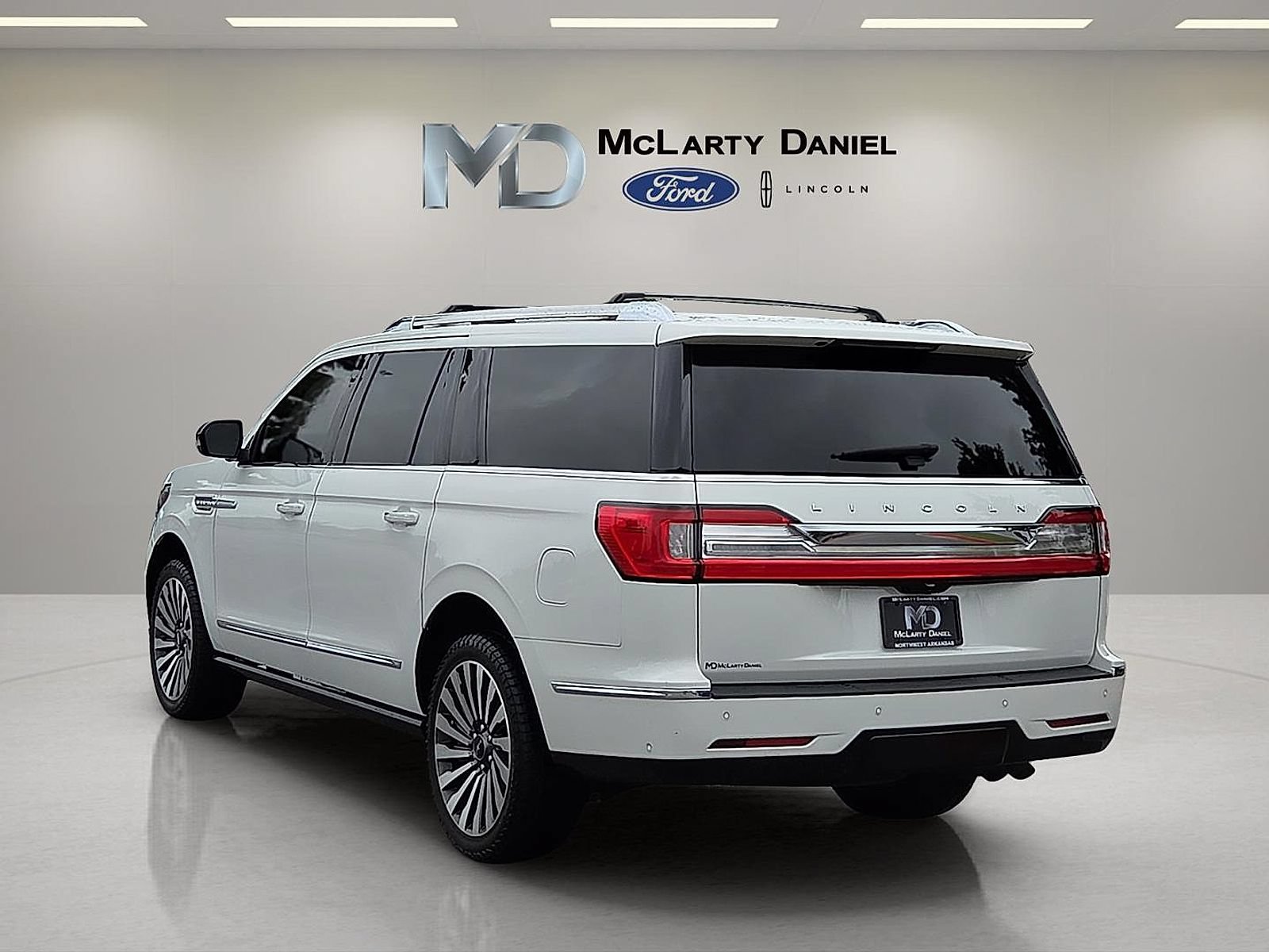 Used 2021 Lincoln Navigator L Reserve w/ Luxury Package AWD/4WD image 4