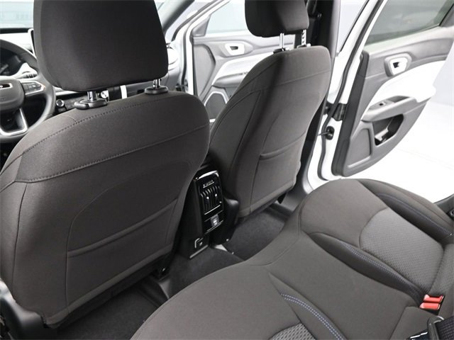 Used 2025 Jeep Compass Sport image 19