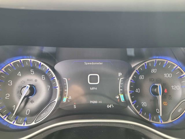Used 2022 Chrysler Pacifica Touring-L image 26
