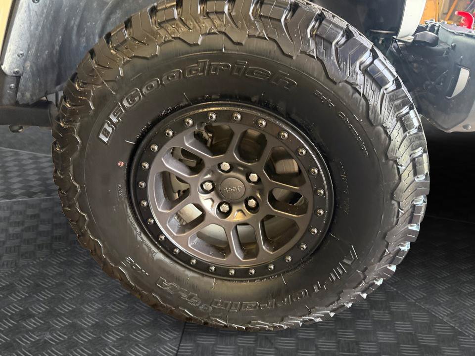 Used 2023 Jeep Wrangler Unlimited Rubicon AWD/4WD image 29
