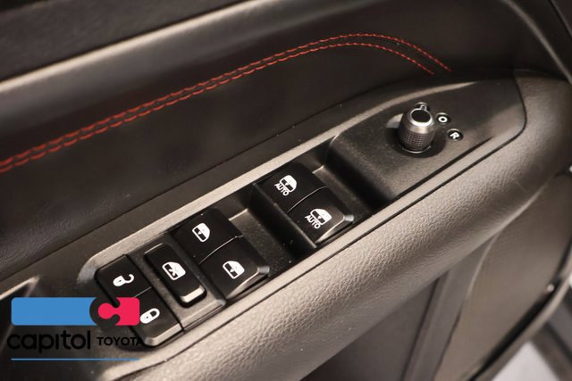 Used 2025 Jeep Compass Trailhawk AWD/4WD image 10
