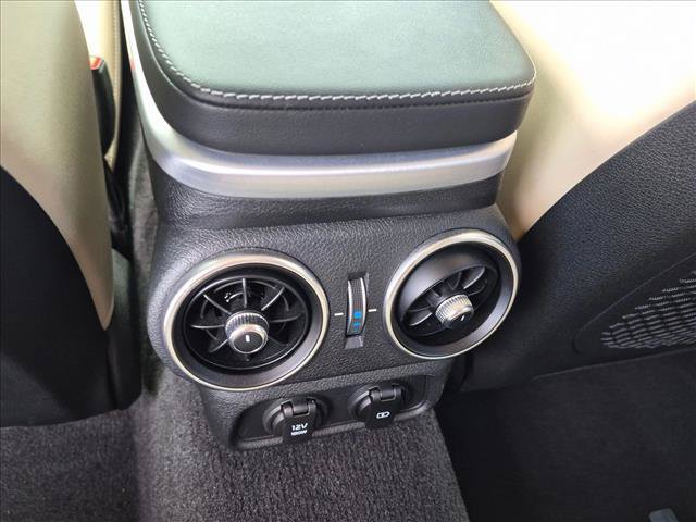 Used 2022 Kia Stinger GT2 image 18