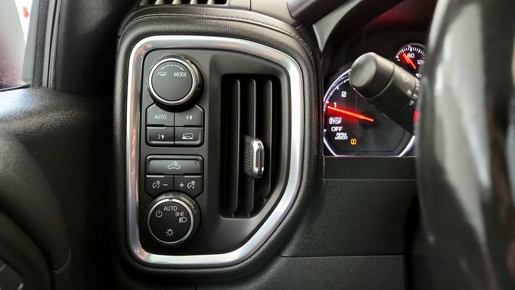 Used 2021 Chevrolet Silverado 1500 LT w/ LPO, Liner Protection Package AWD/4WD image 31