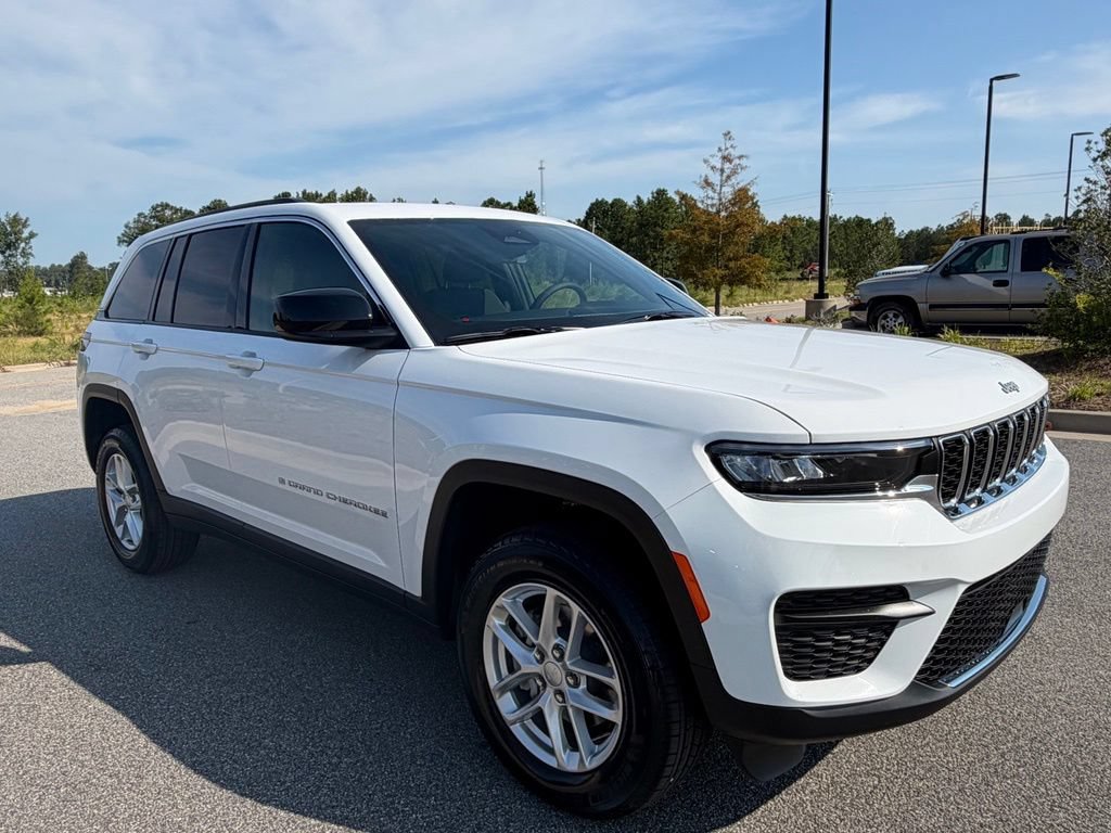 New 2026 Jeep Grand Cherokee Laredo AWD/4WD image 13