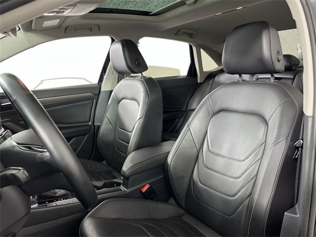 Used 2019 Volkswagen Jetta SEL Premium image 11
