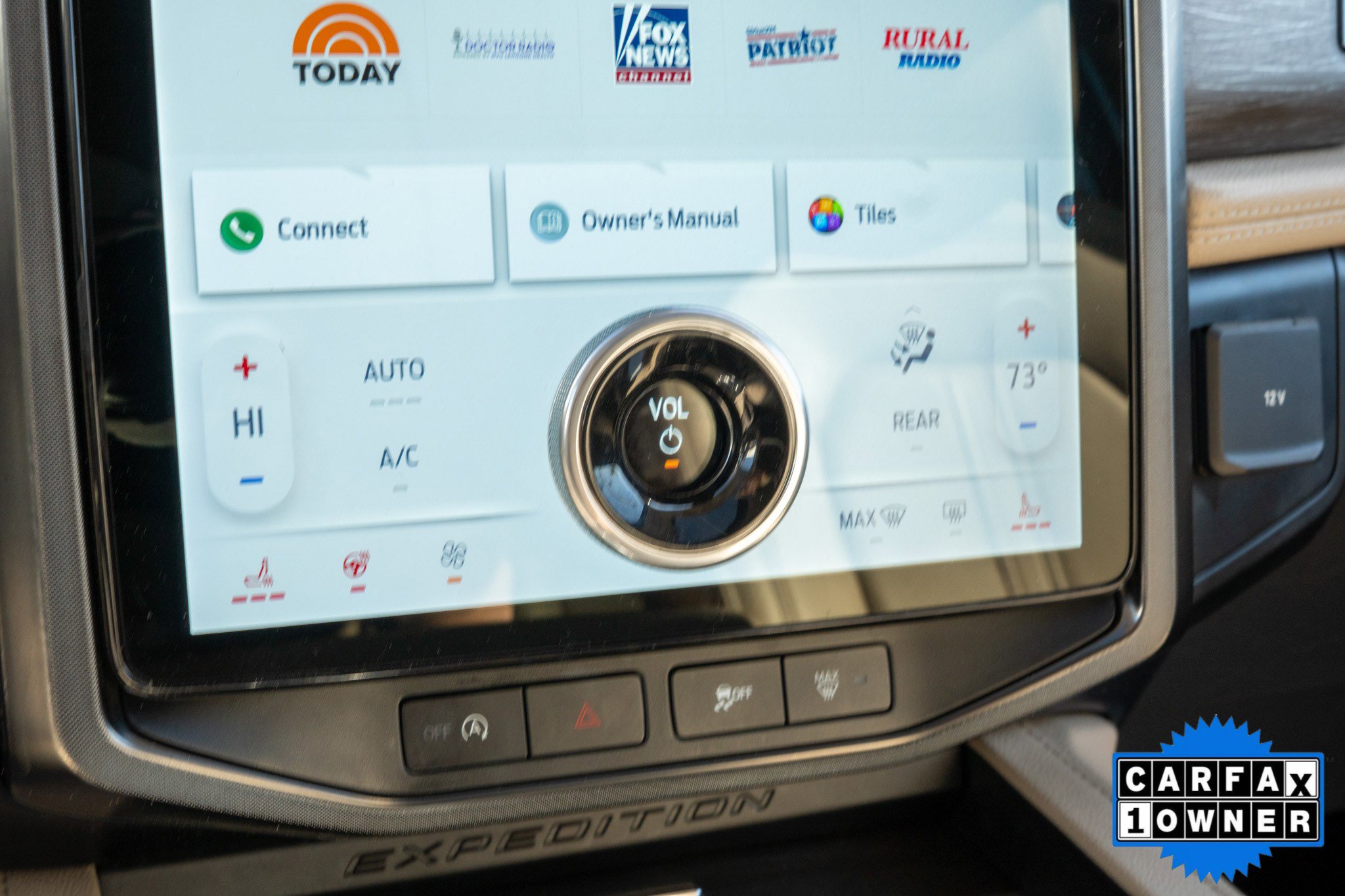 Used 2024 Ford Expedition Limited image 14