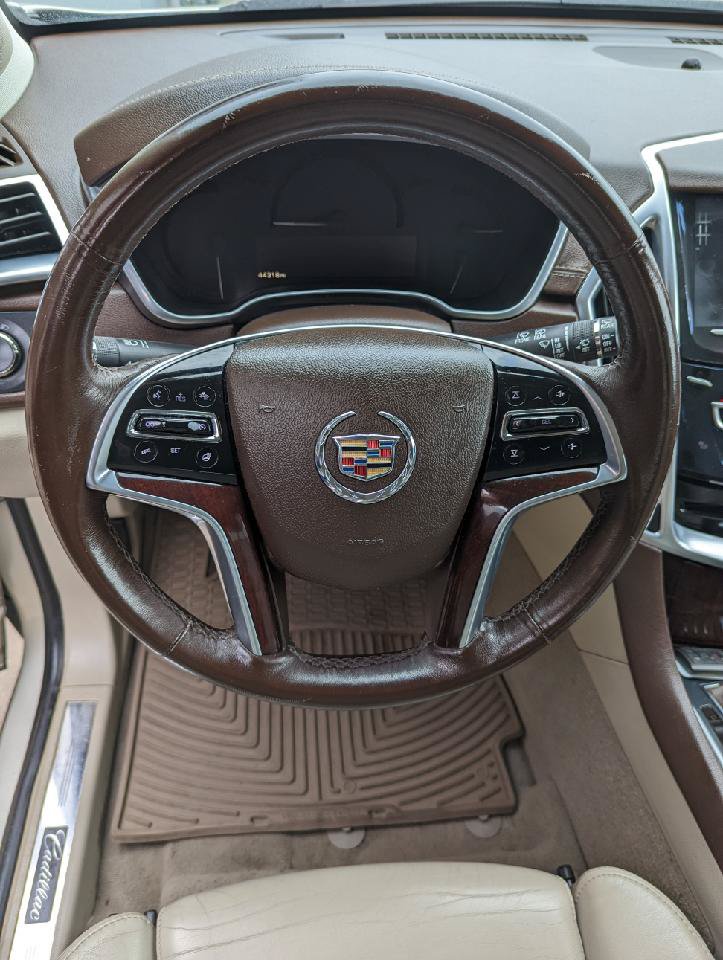 Used 2014 Cadillac SRX Luxury w/ Driver Awareness Package FWD image 8