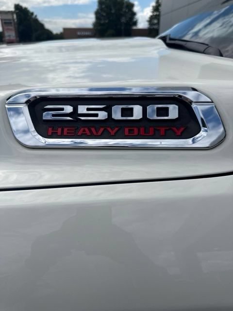 Used 2020 RAM 2500 Laramie AWD/4WD image 9