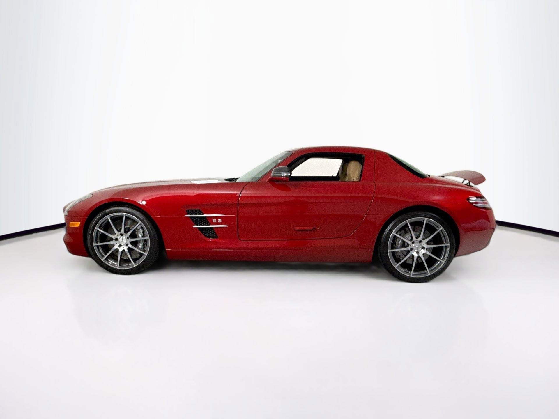 Used 2011 Mercedes-Benz SLS AMG Coupe image 4