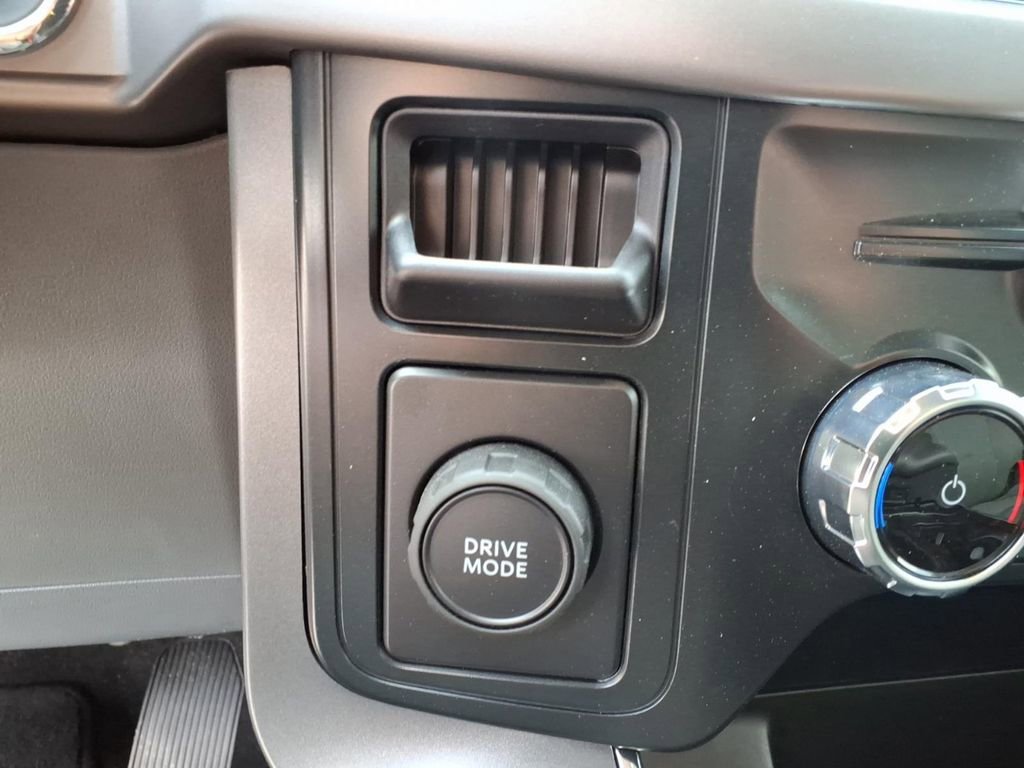 Used 2025 Ford F150 XLT w/ Equipment Group 302A MID image 21