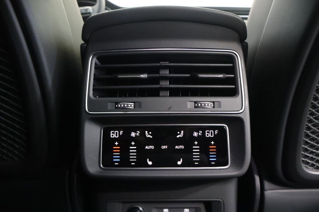 New 2026 Audi SQ8 Prestige image 25