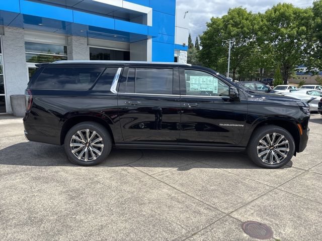 New 2026 Chevrolet Suburban High Country AWD/4WD image 10