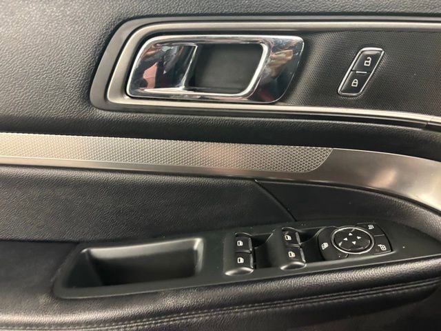 Used 2019 Ford Explorer XLT image 21