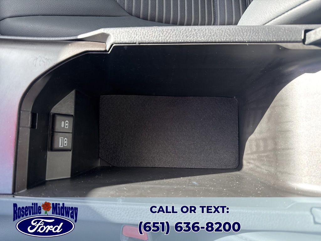 Used 2022 Toyota Camry SE w/ Convenience Package image 13