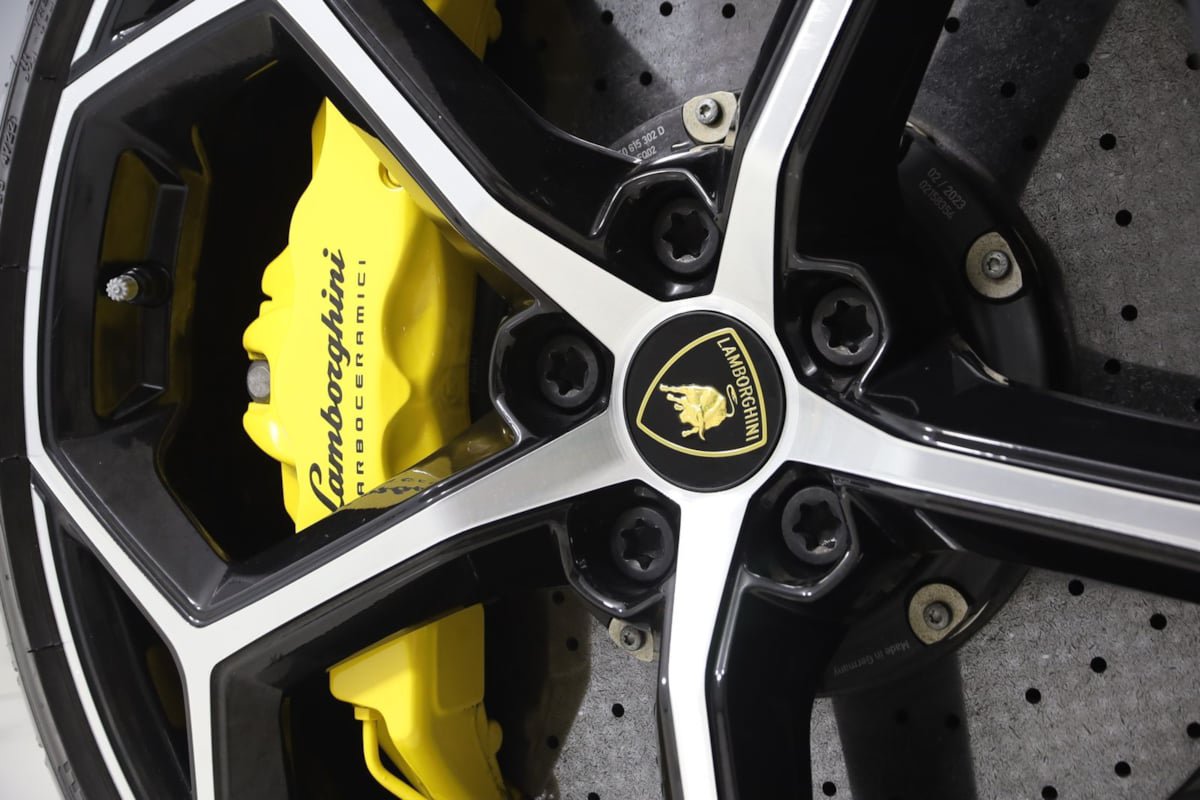 Used 2023 Lamborghini Huracan EVO RWD image 22