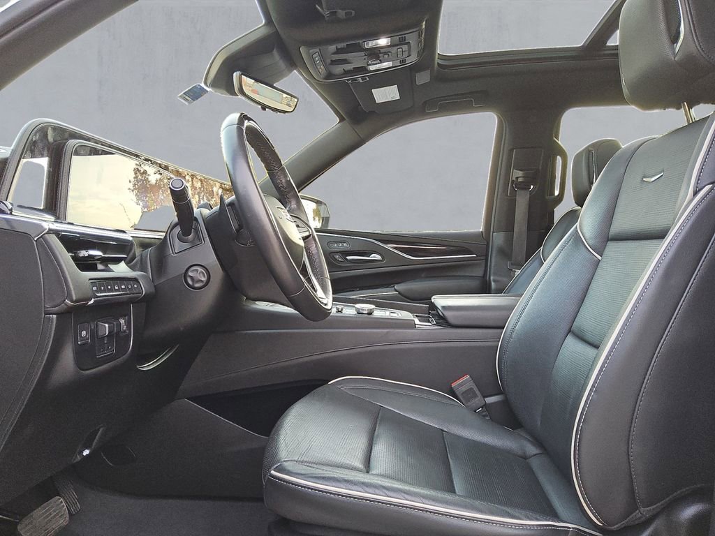 Used 2023 Cadillac Escalade ESV Sport w/ Touring Package image 9