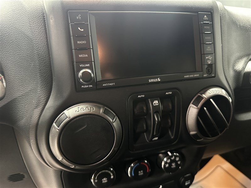 Used 2018 Jeep Wrangler Unlimited Sport S AWD/4WD image 22