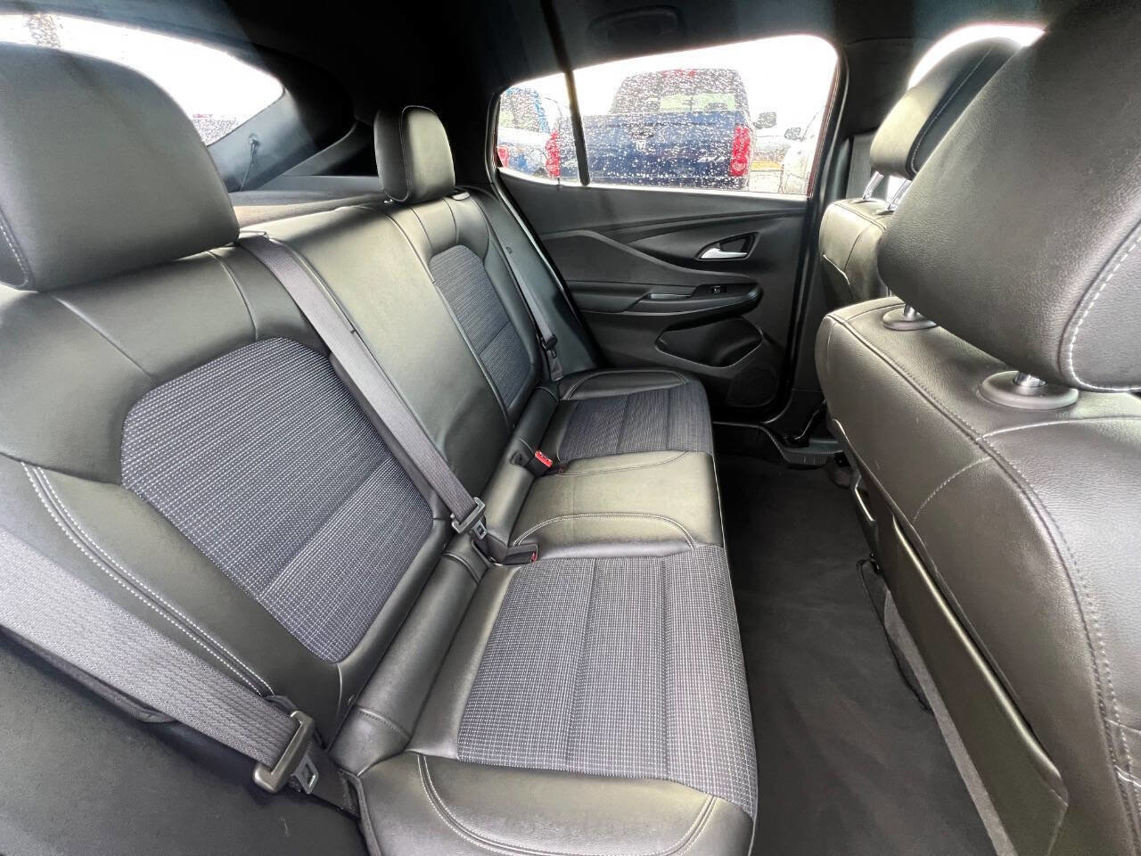 Used 2024 Buick Envista Preferred image 9