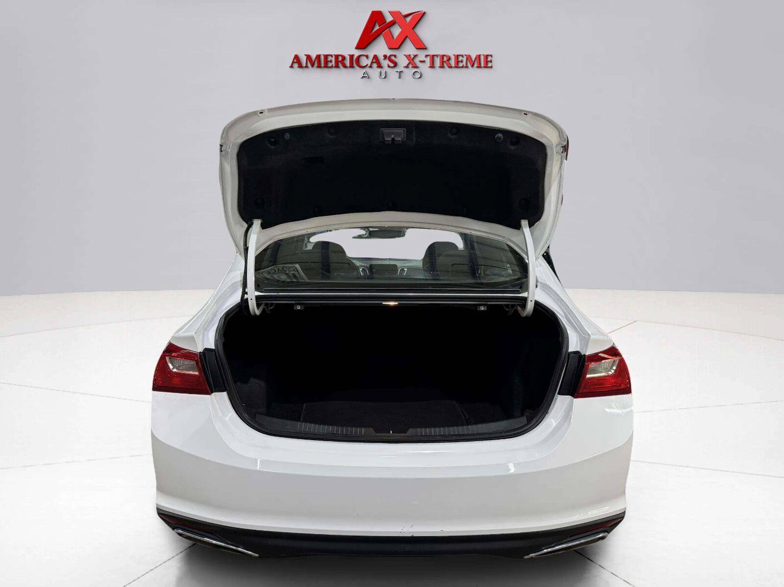 Used 2023 Chevrolet Malibu RS FWD image 59