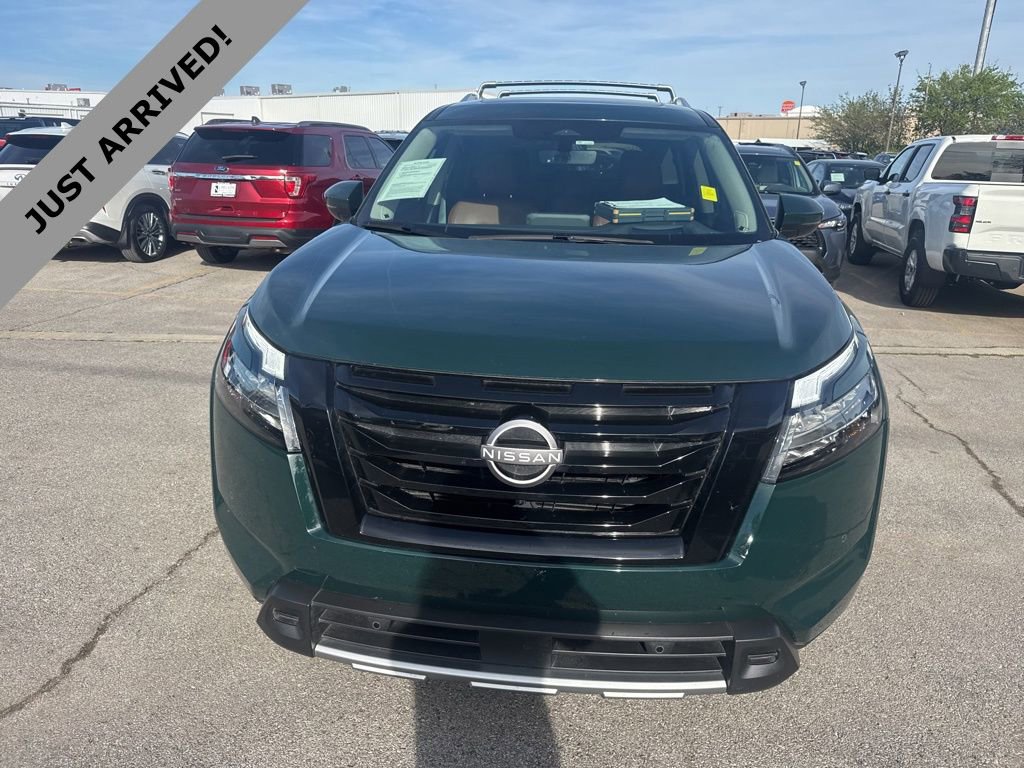 Certified 2023 Nissan Pathfinder Platinum w/ Black Appearance Package image 2