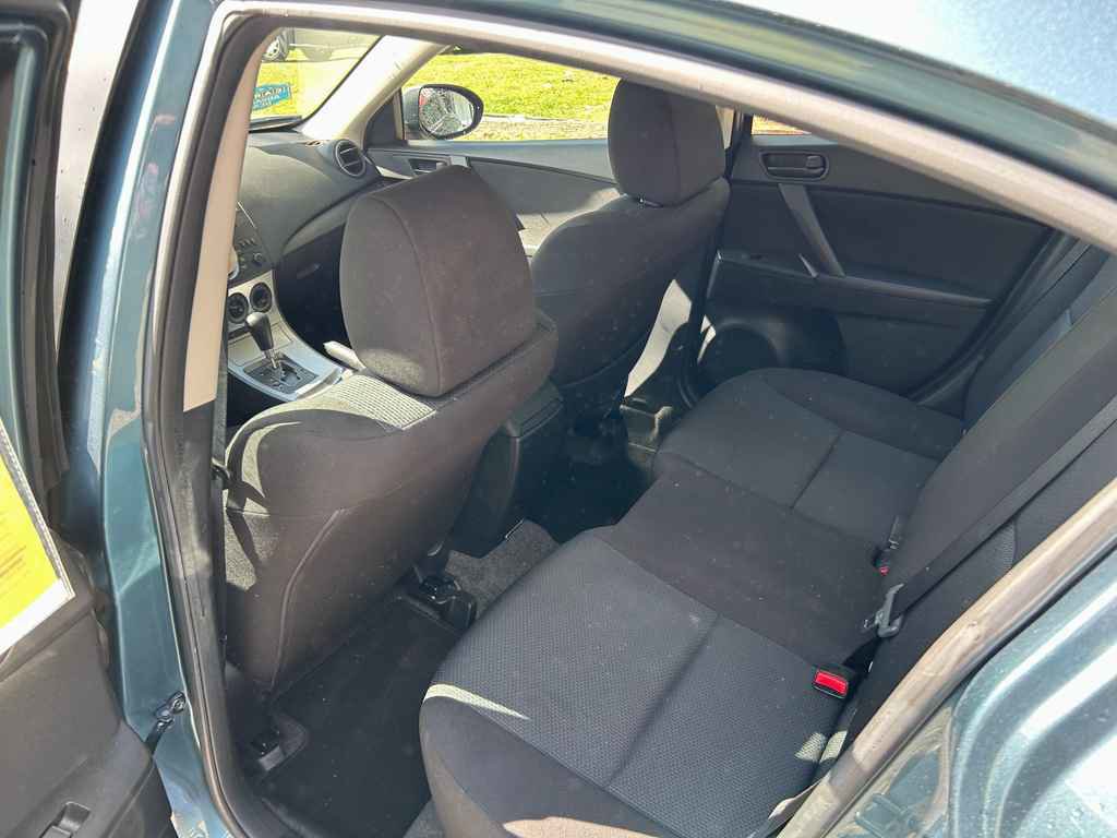 Used 2010 MAZDA MAZDA3 i Sport image 10