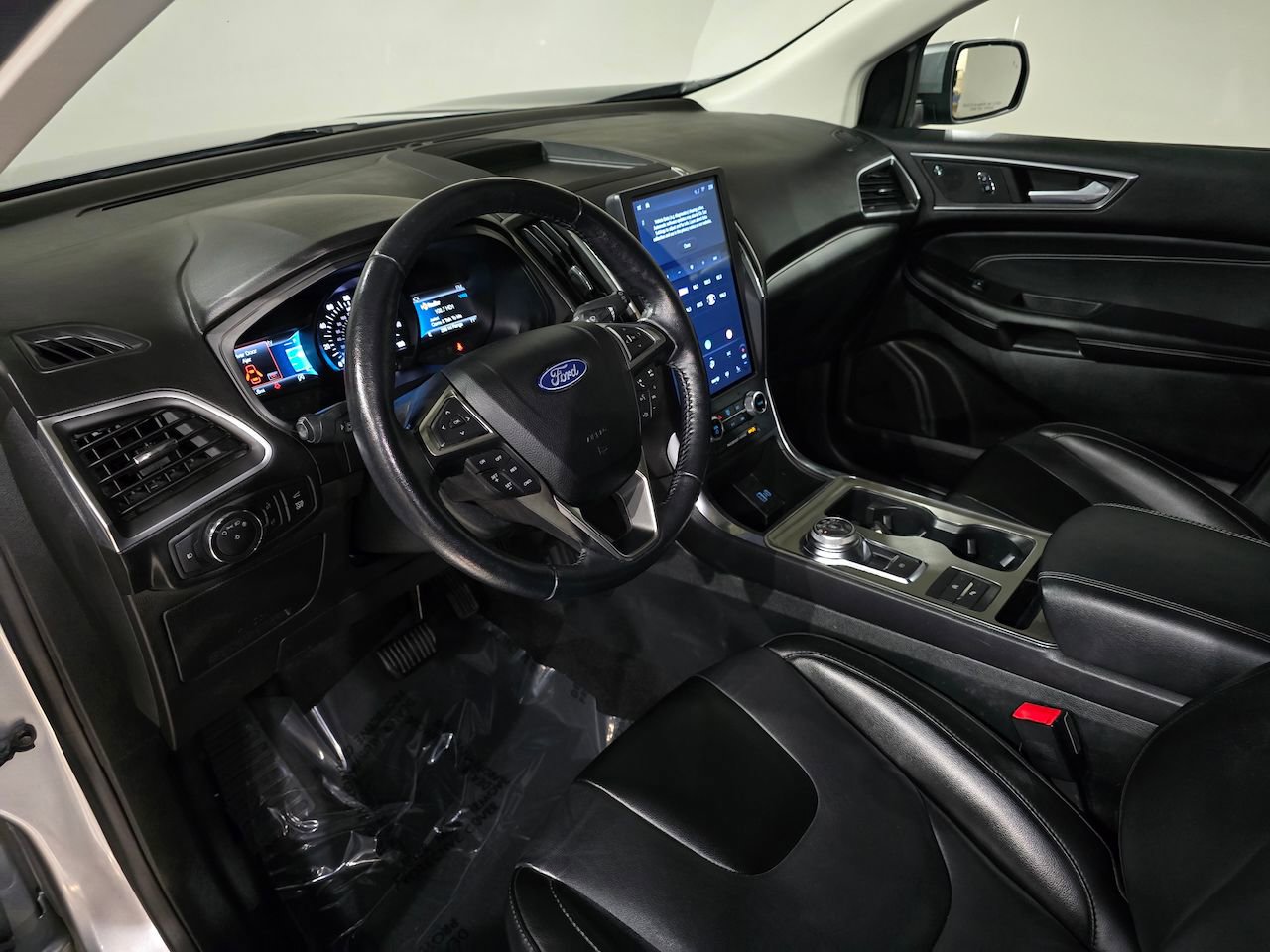 Used 2022 Ford Edge Titanium image 22