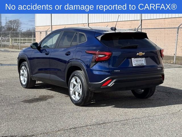 Certified 2024 Chevrolet Trax LS w/ LS Convenience Package FWD image 3