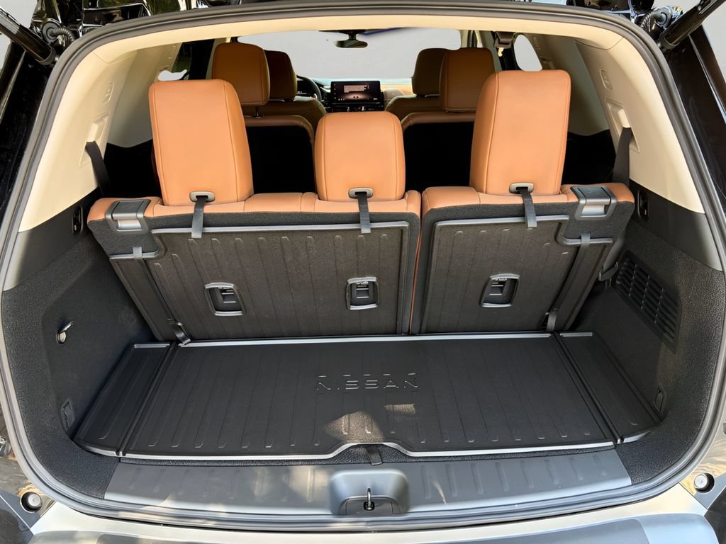 New 2026 Nissan Pathfinder Platinum AWD/4WD image 6
