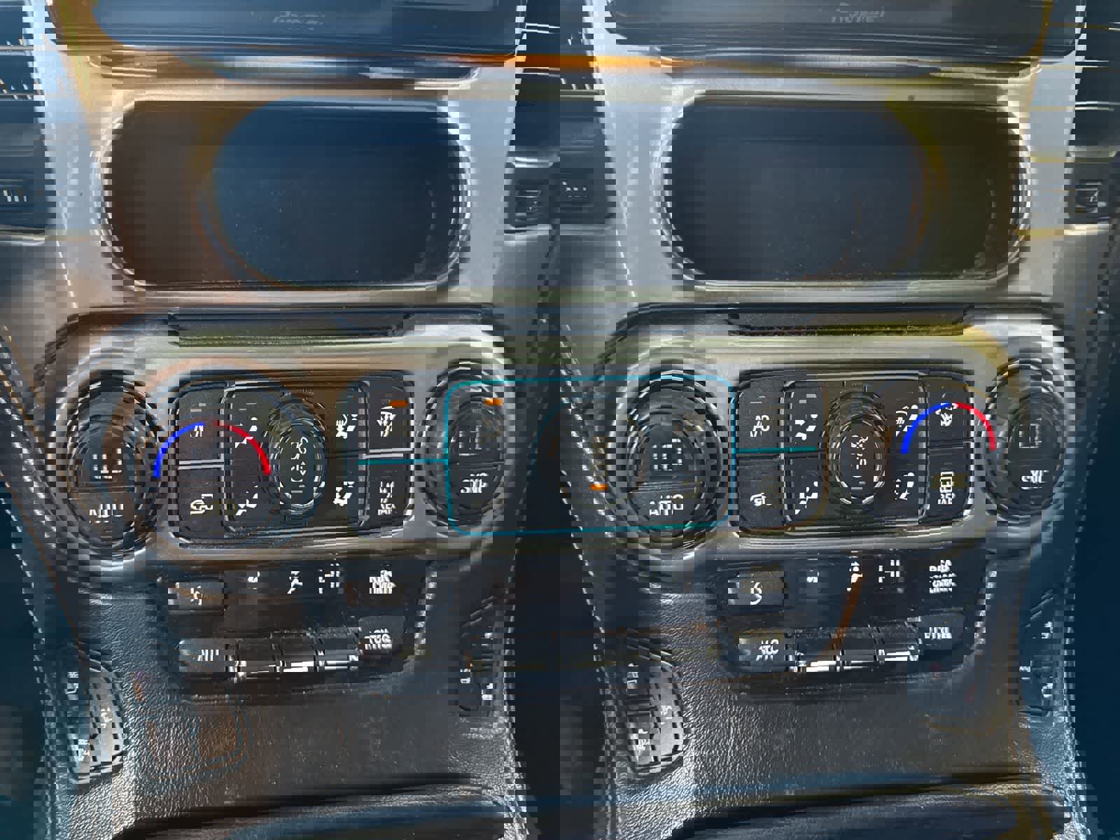 Used 2015 Chevrolet Tahoe LTZ image 25