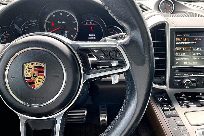 Used 2016 Porsche Cayenne Turbo S AWD/4WD image 18