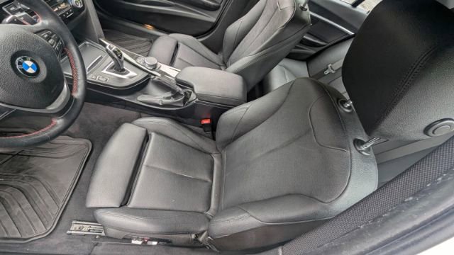 Used 2018 BMW 330i xDrive Sedan AWD/4WD image 16