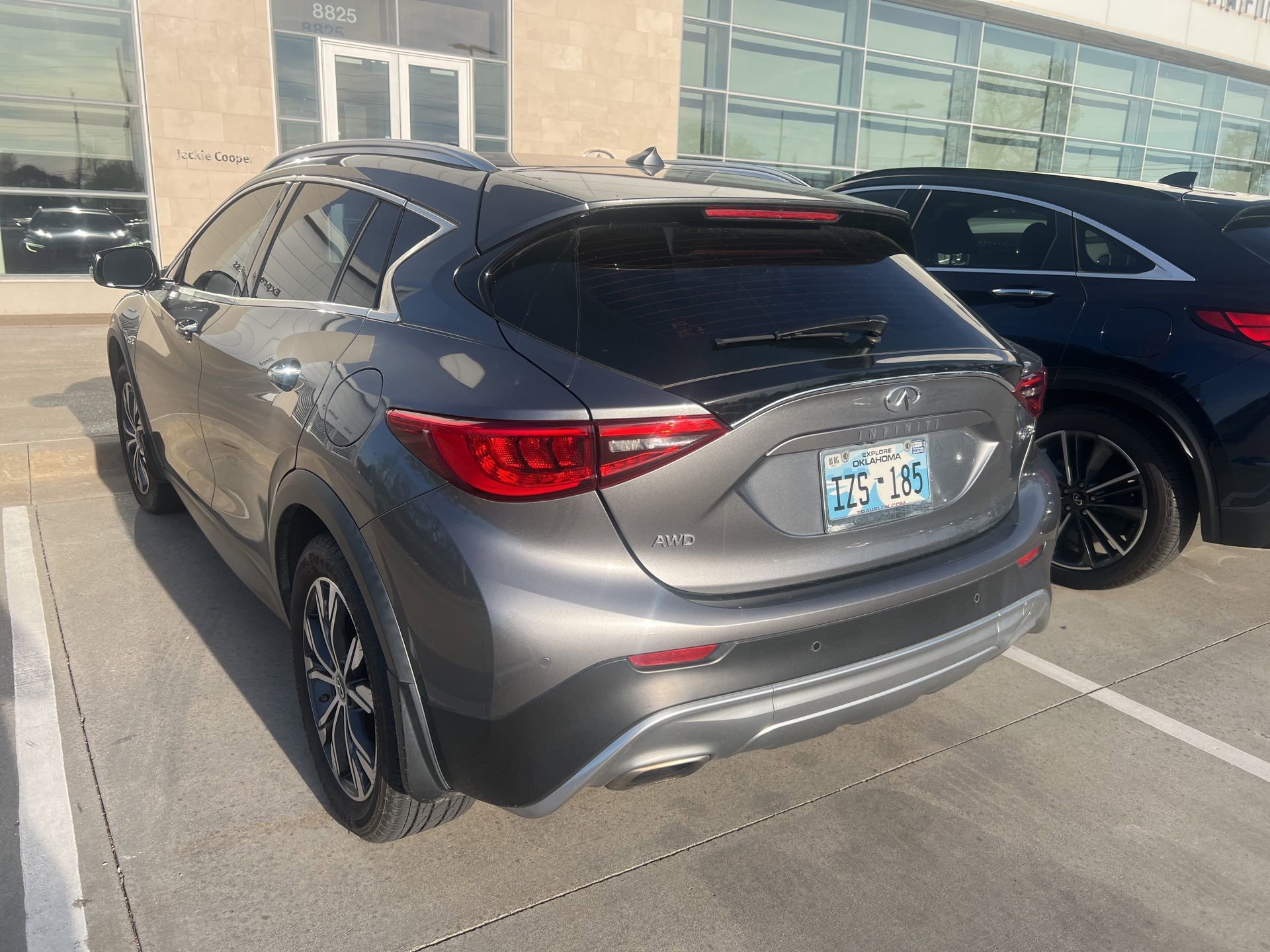 Certified 2017 INFINITI QX30 Premium w/ Navigation Package image 6
