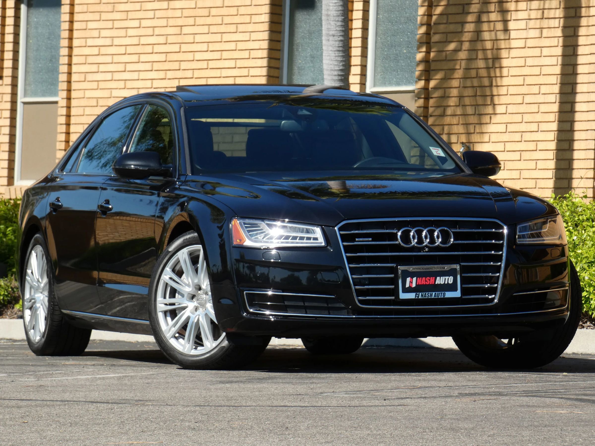 Used 2015 Audi A8 L 4.0T image 3