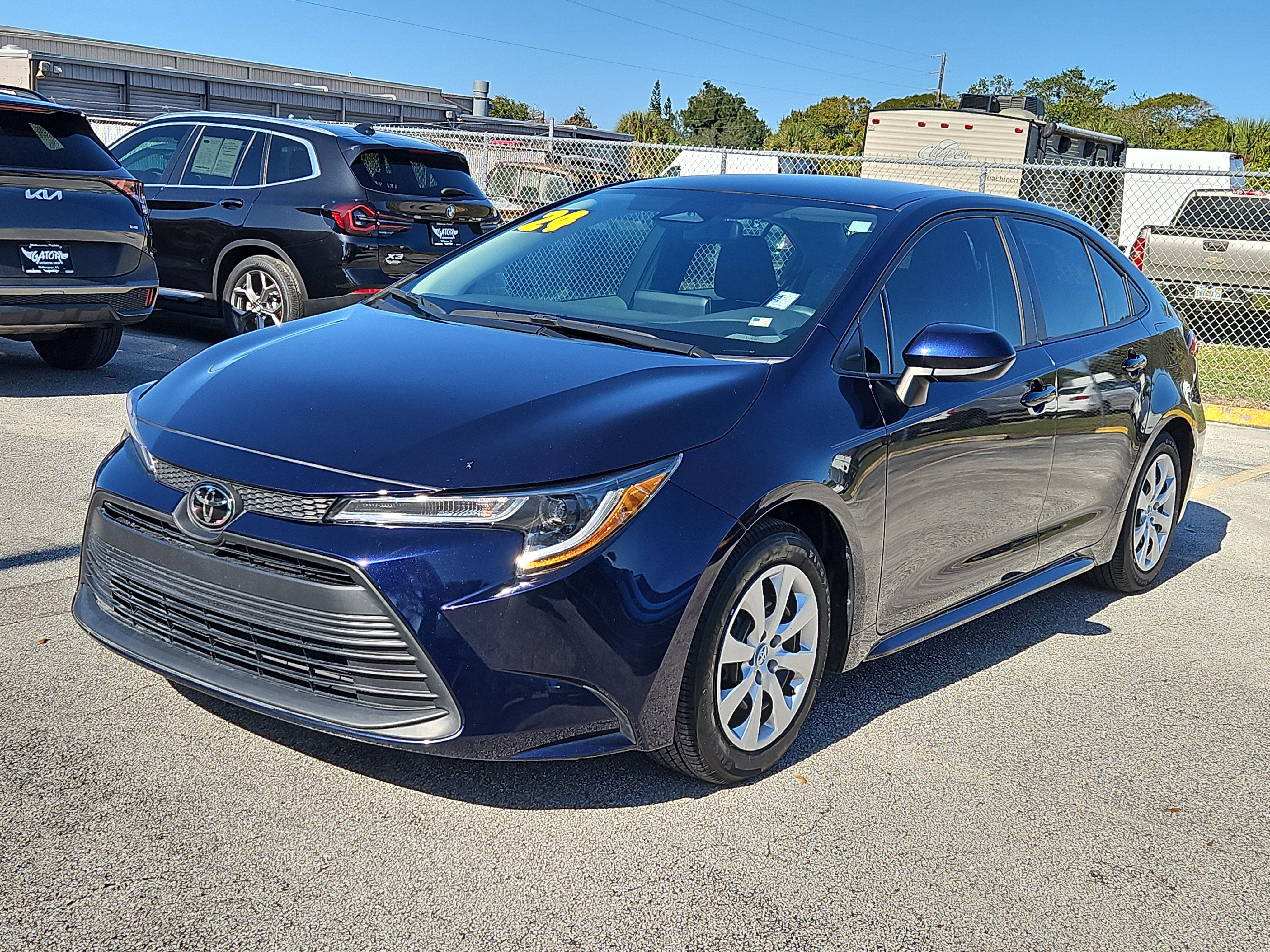 Used 2024 Toyota Corolla LE FWD image 2