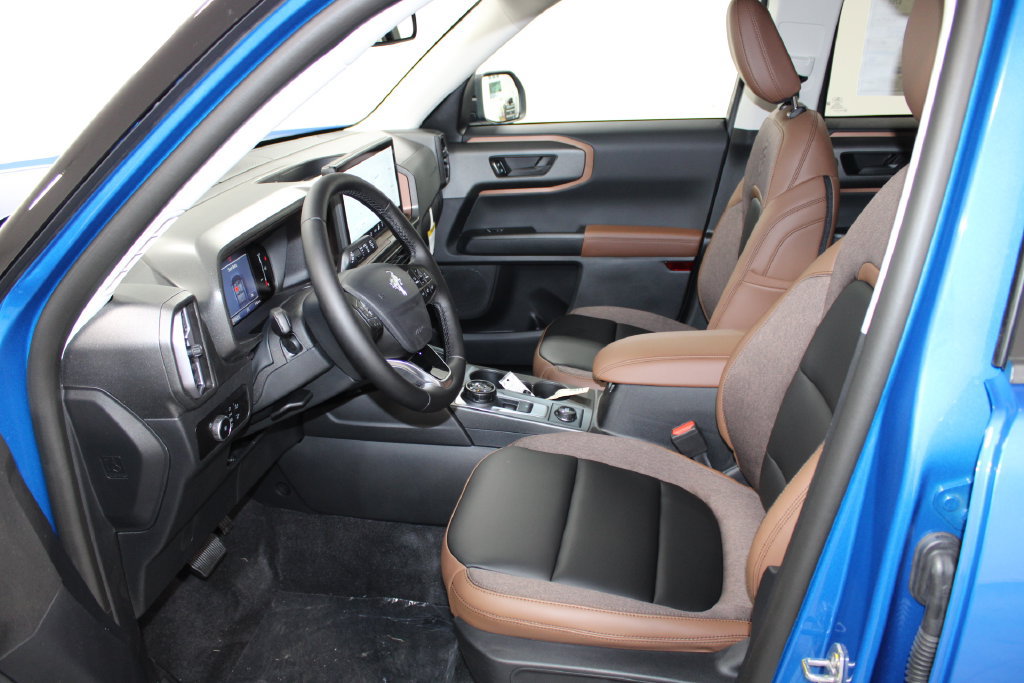 New 2026 Ford Bronco Sport Outer Banks w/ Outer Banks Tech Package+ AWD/4WD image 20