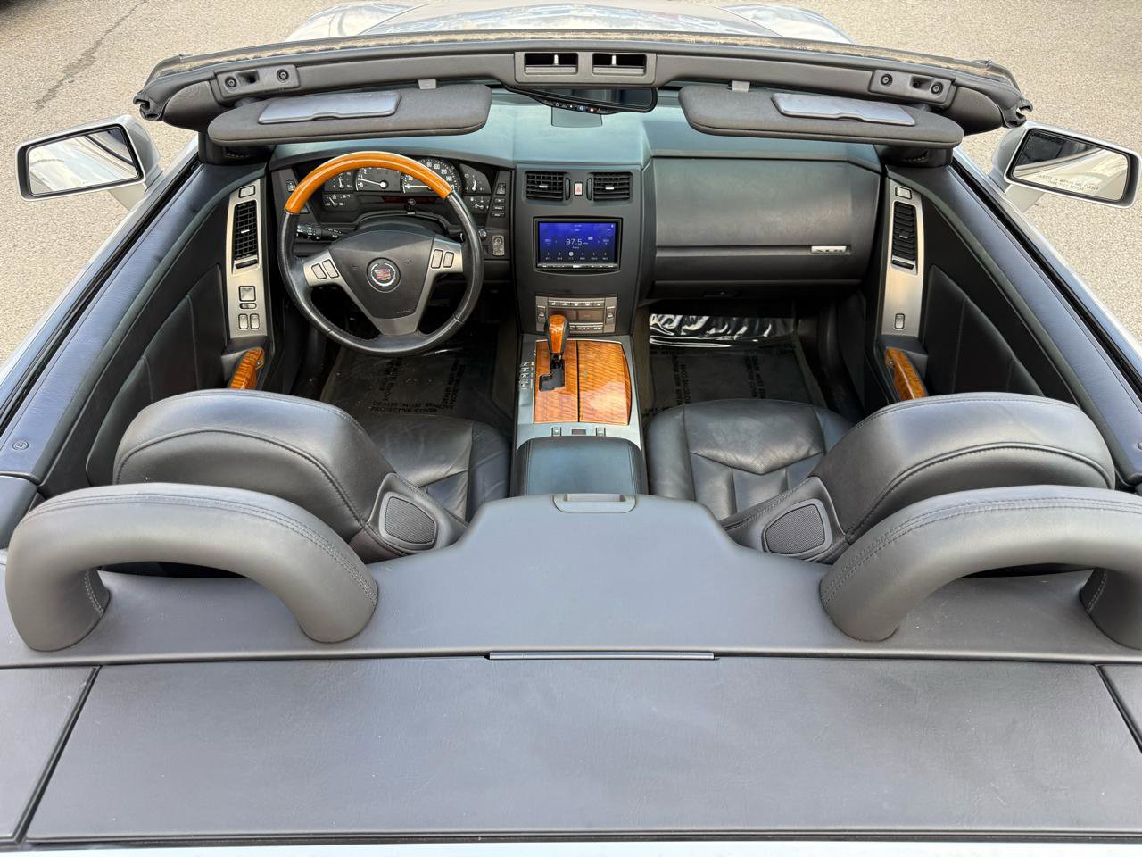 Used 2004 Cadillac XLR image 16