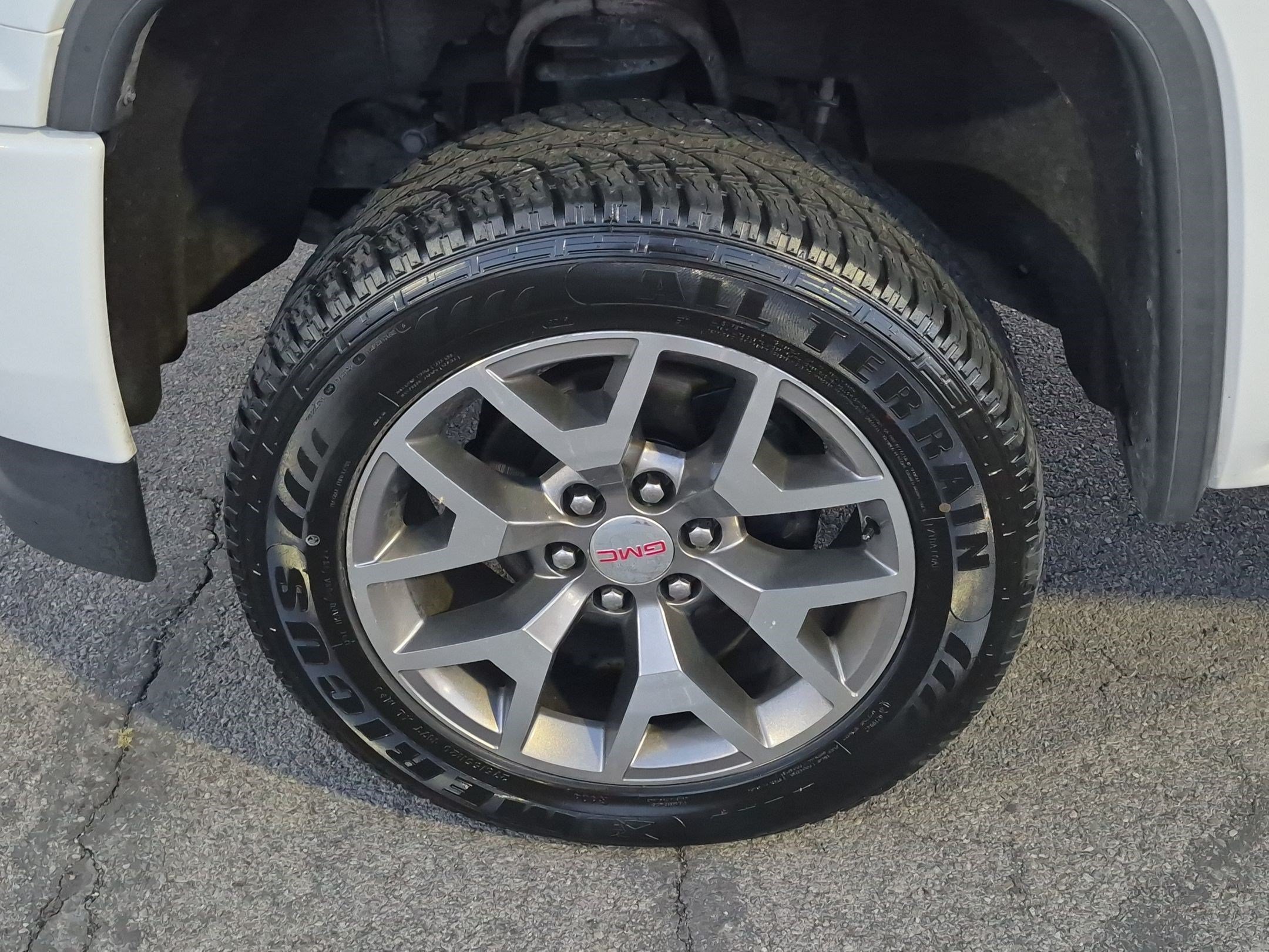 Used 2016 GMC Sierra 1500 SLT w/ All-Terrain Package AWD/4WD image 13