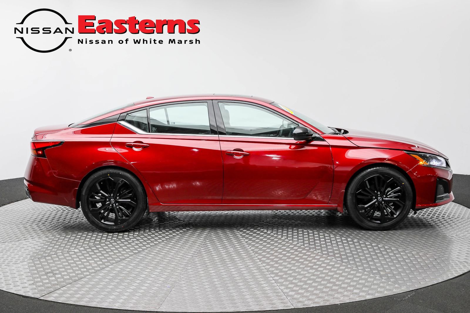 Used 2023 Nissan Altima 2.5 SR w/ SR Premium Package image 6