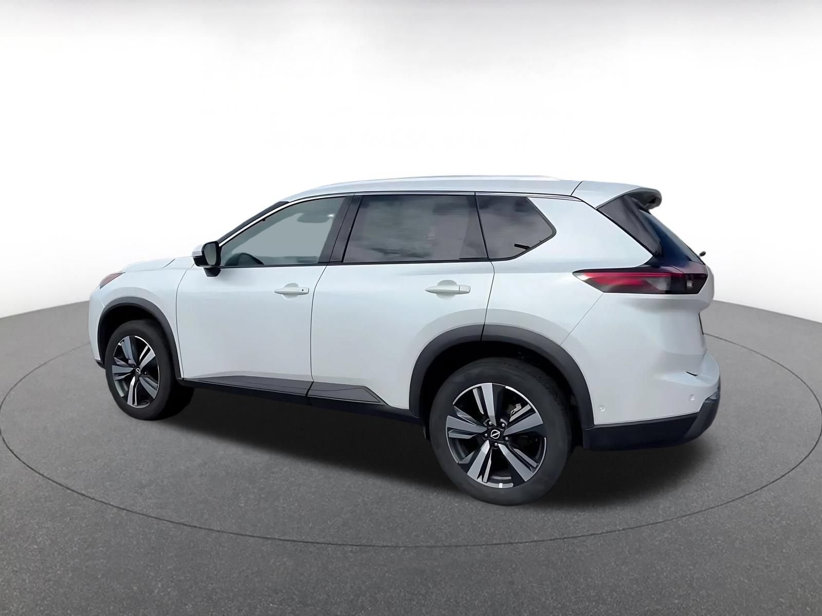 Used 2026 Nissan Rogue SL AWD/4WD image 10