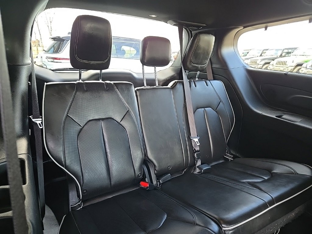 Used 2020 Chrysler Pacifica Limited w/ Advanced Safetytec Group image 94
