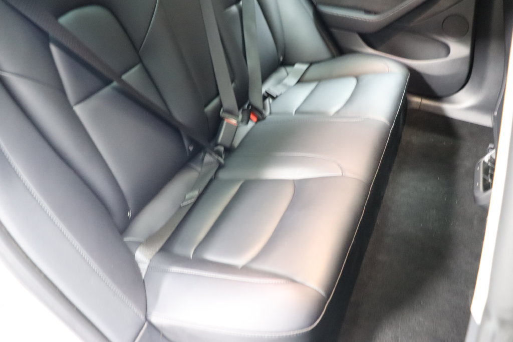 Used 2022 Tesla Model 3 Long Range AWD/4WD image 38