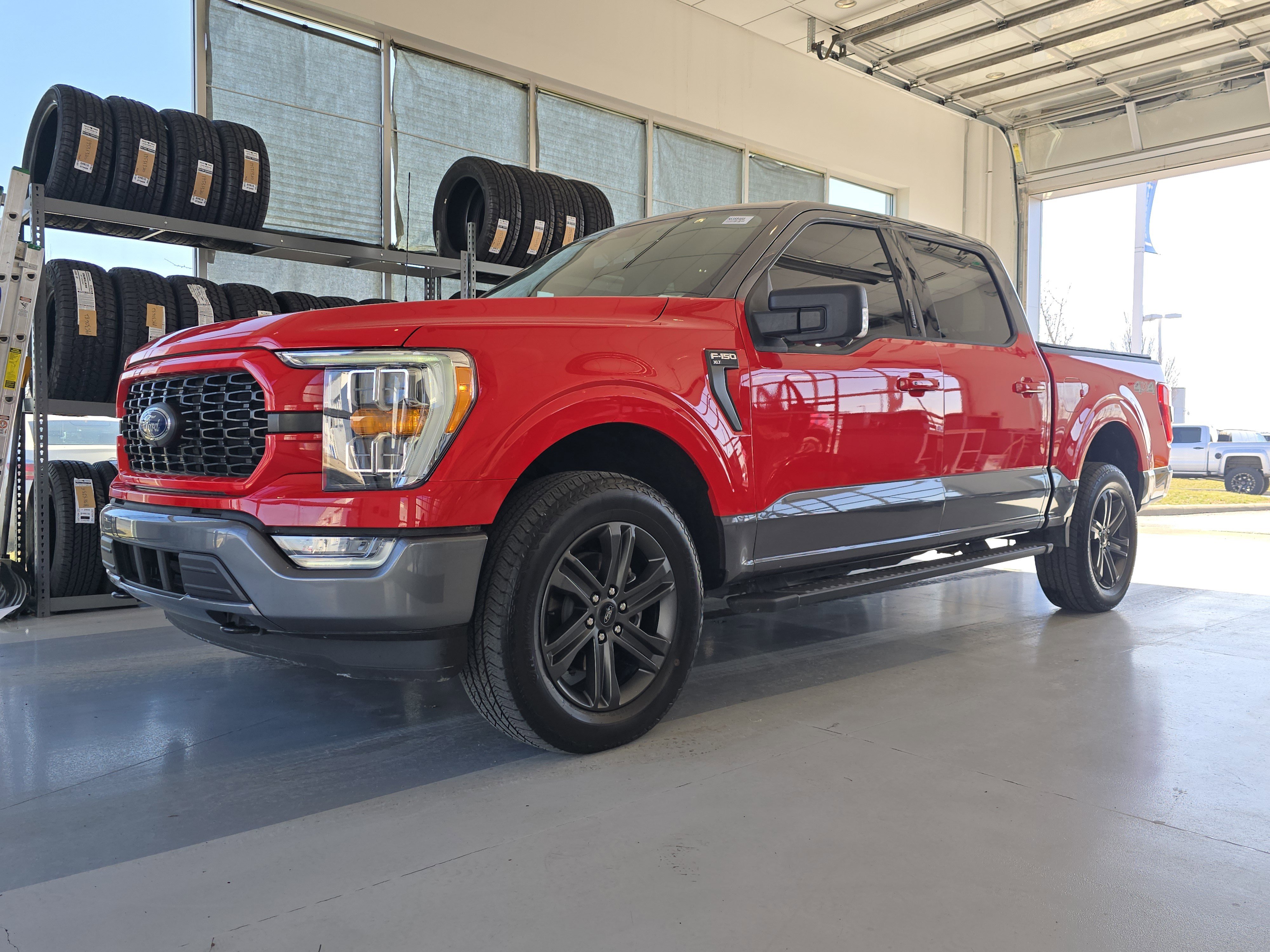 Used 2023 Ford F150 XLT w/ Equipment Group 302A High image 4