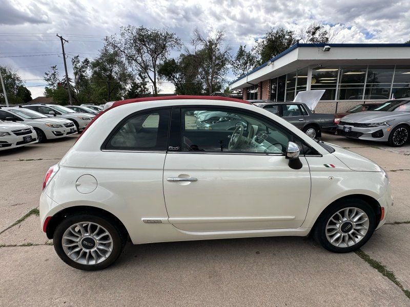 Used 2012 FIAT 500 Lounge w/ Luxury Leather Pkg FWD image 8