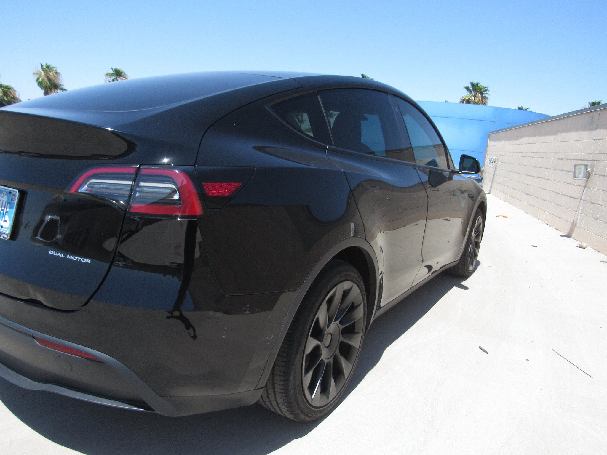 Used 2021 Tesla Model Y Long Range AWD/4WD image 3